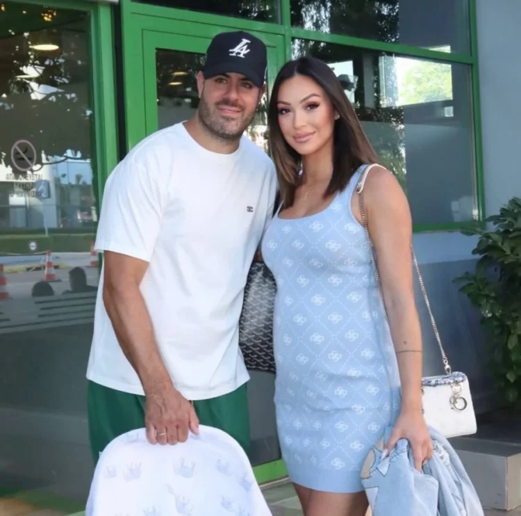 Πήρε εξιτήριο από το μαιευτήριο η Δώρα Παντέλη