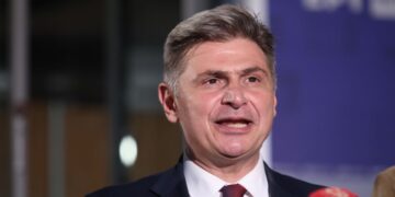 Νικόλας Φαραντούρης