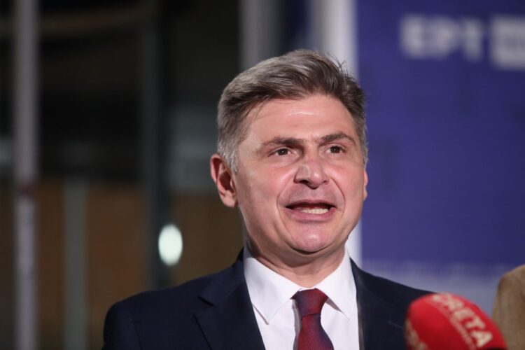 Νικόλας Φαραντούρης