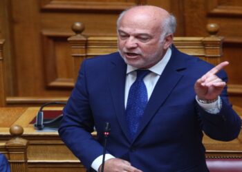 Τι κρύβουν οι επιθέσεις της αντιπολίτευσης στους υπουργούς του Κυριάκου Μητσοτάκη