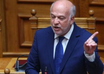 Πολεμικό κλίμα στη Βουλή: Μετωπική σύγκρουση Φλωρίδη με την αντιπολίτευση