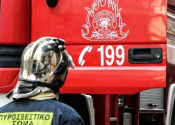 Φωτιά σε υπόγειο κτηρίου στη Μιχαλακοπούλου