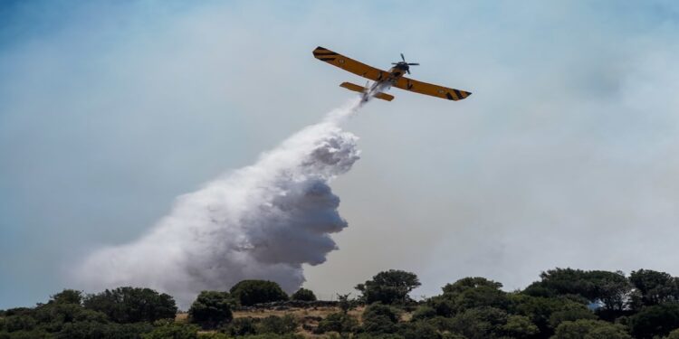 Οι εξελίξεις από τα πύρινα μέτωπα σε Κύθηρα, Μεσσηνία, Εύβοια, Κοζάνη, Θεσσαλονίκη, Κρυονέρι, Αμφιλοχία και Χανιά