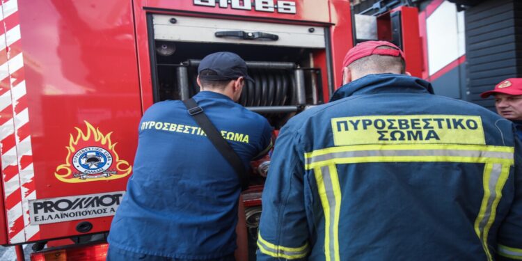 Φωτιά στην Κοζάνη – Καλύτερη η εικόνα στα Λιβερά