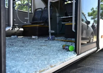 Λεωφορείο συγκρούστηκε με όχημα στη λεωφόρο Συγγρού – Αρκετοί τραυματίες