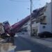 Περιστέρι: Γερανοφόρο έπεσε πάνω σε διώροφη οικία – Ένας τραυματίας