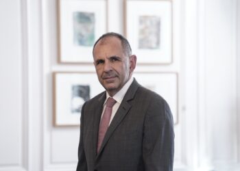 Ποιοι επέβαλαν «σιωπητήριο» στη ΝΔ για τα εθνικά ζητήματα