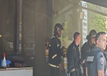 Φωτιά σε επιχείρηση ελαστικών –  Κλειστή η Μιχαλακοπούλου