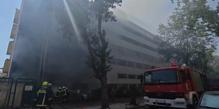 Metropolitan: Ώρες αγωνίας για τους ασθενείς μετά την φωτιά
