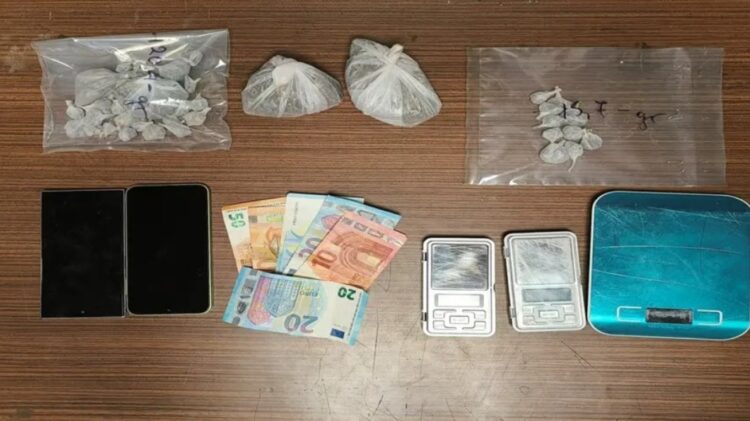 Τρεις συλλήψεις για διακίνηση ναρκωτικών στον Ασπρόπυργο