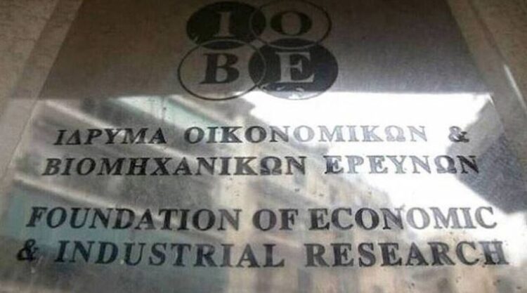 ΙΟΒΕ: Στο 2,2% η ανάπτυξη το 2025 και στο 2,4% το 2026
