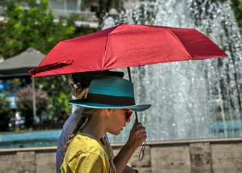 Καιρός: Τέλος ο καύσωνας – Έρχεται αστάθεια και βροχές την Πέμπτη