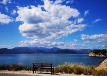 Καιρός: Δροσερή… ζέστη