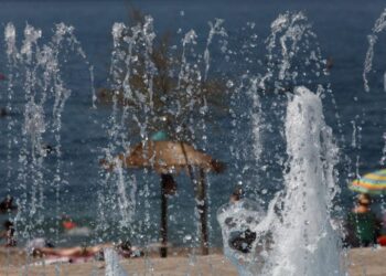 Ακραίος ο καύσωνας που έρχεται: Συναγερμός στην Αττική – Κίνδυνος θερμοπληξίας, φόβοι για διακοπές ρεύματος