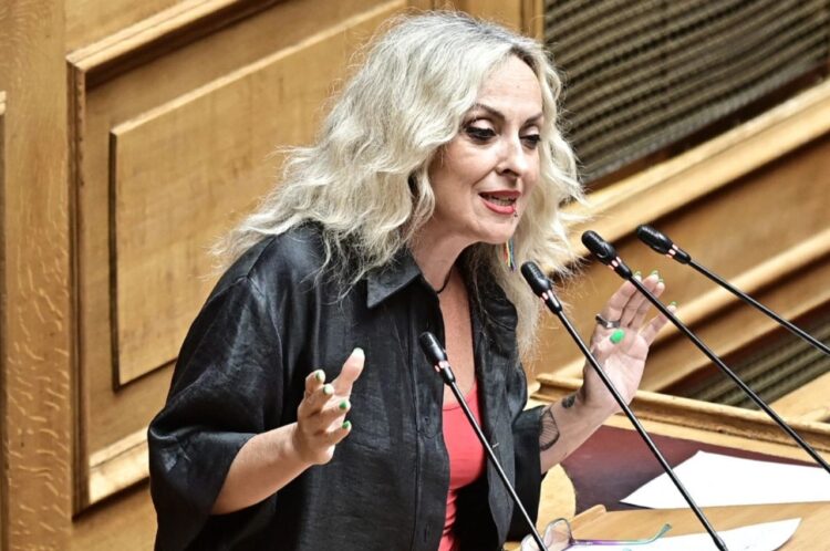 Ποιο είναι το τραγούδι που είπε από το βήμα της Βουλής η Τζώρτζια Κεφαλά