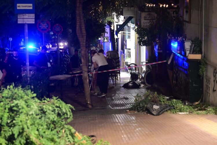 Κολωνάκι: Συνελήφθη ο οδηγός του SUV που “εισέβαλε” στο εστιατόριο