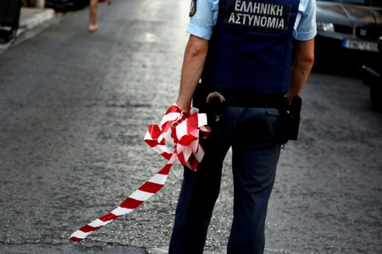 Λεωφόρος Αχαρνών: Σύγκρουση λεωφορείου με ΙΧ – Διακοπή κυκλοφορίας