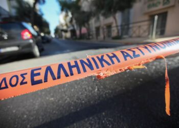 Λεωφόρος Αχαρνών: Σύγκρουση λεωφορείου με ΙΧ – Διακοπή κυκλοφορίας
