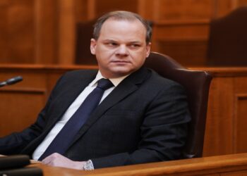 Τέμπη: Το πόρισμα της ΝΔ προτείνει ποινική δίωξη κατά του Κώστα Καραμανλή για παράβαση καθήκοντος