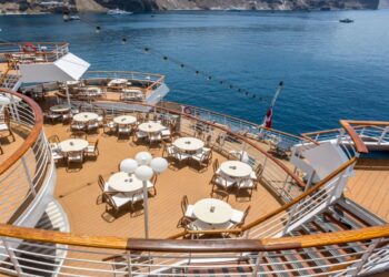 Σε ισχύ από σήμερα το τέλος κρουαζιέρας στα νησιά