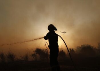 Πού έχει φωτιά τώρα – Live χάρτης με τις πυρκαγιές σήμερα στην Ελλάδα