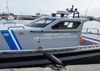 Λιμενικό: Ακυβέρνητο ιστιοφόρο με Ιταλούς ανοιχτά της Σκιάθου