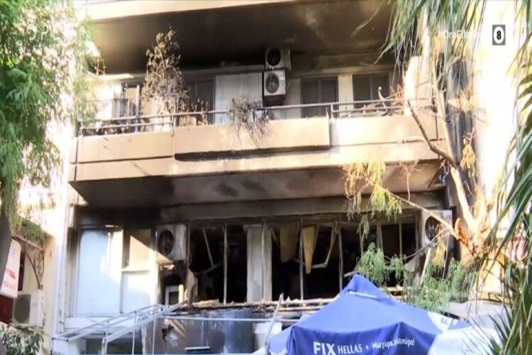 Μεταξουργείο: Φωτιά και εκρήξεις σε κατάστημα εστίασης – Απεγκλωβίστηκαν έγκυες και άνδρας με κινητικά προβλήματα