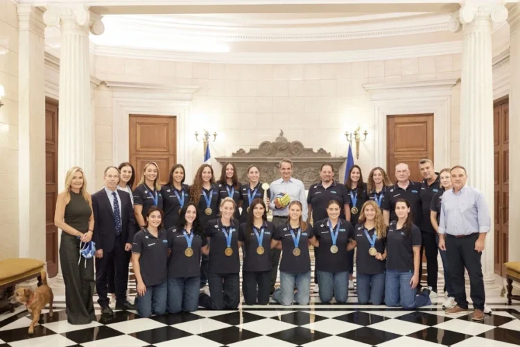 Στο Μαξίμου η παγκόσμια πρωταθλήτρια πόλο γυναικών (εικόνες)