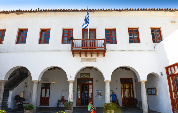 Πρόβλημα ηλεκτροδότησης στη Μύκονο λόγω βλάβης σε μετασχηματιστή