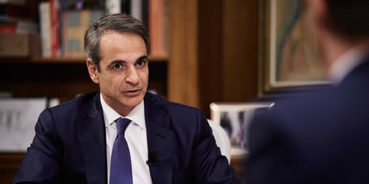 Χοντρό παρασκήνιο στη Βουλή: Στριμωγμένος ο Μητσοτάκης δεν έχει δώσει ακόμα γραμμή στους βουλευτές για την προανακριτική