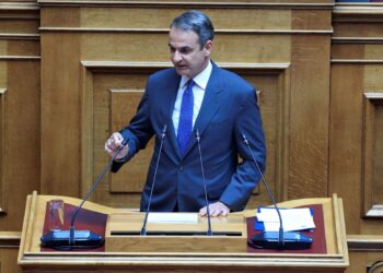Μητσοτάκης στη Βουλή: Όσοι μετανάστες εισέρχονται παράνομα στη χώρα θα συλλαμβάνονται