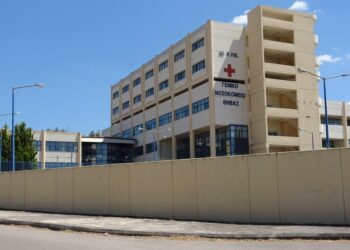 Σοκ και μυστήριο στην Θήβα: Βρέθηκε πτώμα άνδρα στην ταράτσα νοσοκομείου!