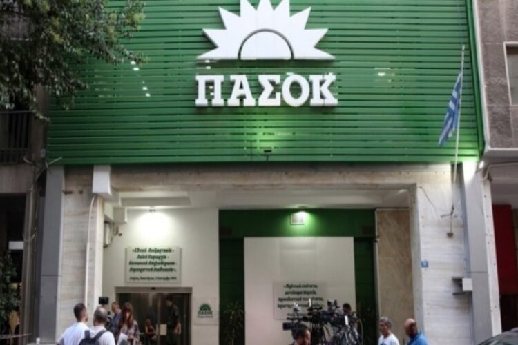ΠΑΣΟΚ: Σκληρή απάντηση σε Γιώργο Φλωρίδη για το μεταναστευτικό