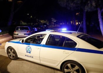 Αιματηρή συμπλοκή στην πλατεία Υμηττού – Τρεις τραυματίες