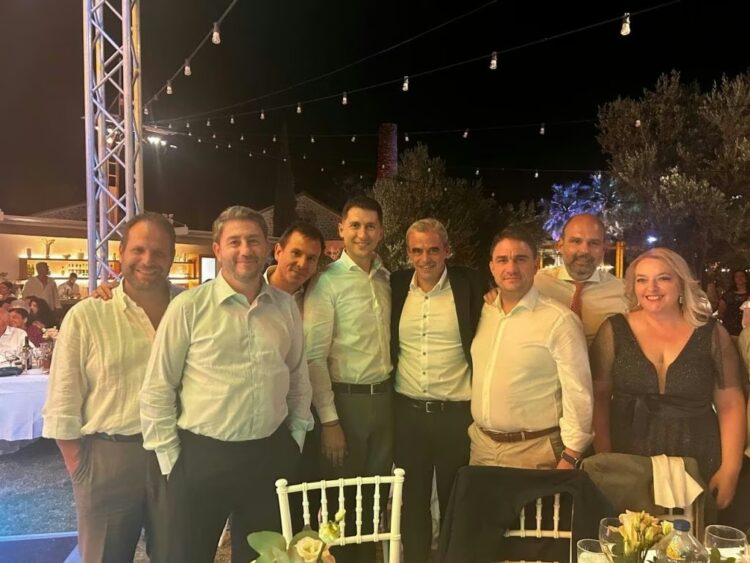 Γιατί το μισό ΠΑΣΟΚ βρέθηκε στη Μυτιλήνη