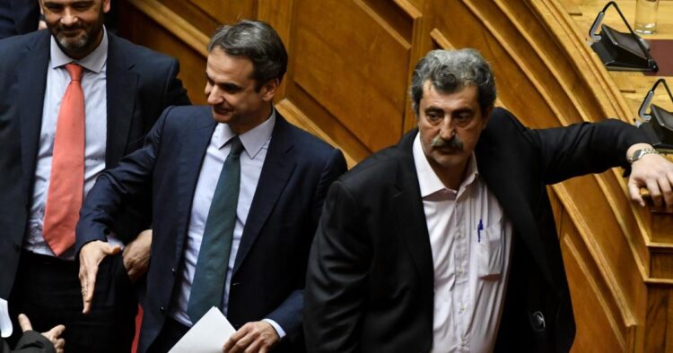 Ο Πολάκης εμπλέκει τον Μητσοτάκη με τις παράνομες επιδοτήσεις την περίοδο που ήταν στέλεχος σε θυγατρική της Εθνικής Τράπεζας