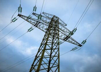 ΔΕΔΔΗΕ: Πού σημειώνονται πολύωρες διακοπές ρεύματος