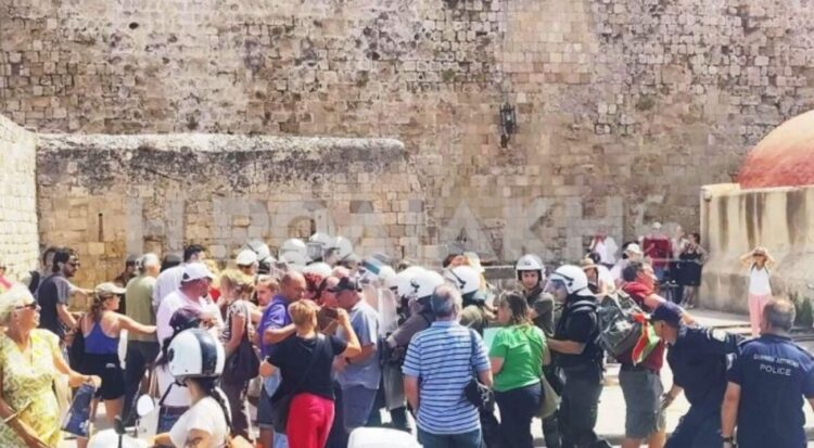 Ρόδος: Ένταση και προσαγωγές για την άφιξη Ισραηλινών τουριστών – Πολιτευτής της Πλεύσης ανάμεσα στους προσαχθέντες(βίντεο)