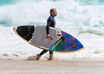 SOS από Λευκάδα: Αγνοούνται δύο τουρίστες –  Μεγάλη επιχείριση του Λιμενικού