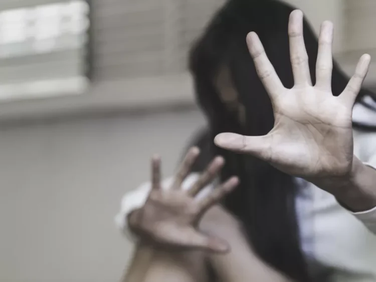 Αττική: Ομαδικός βιασμός 14χρονης από τέσσερις άνδρες