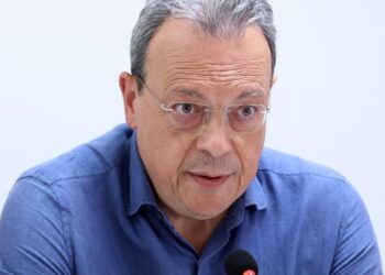 Φάμελλος: «Υποκριτικό να λέει ο Μητσοτάκης ότι θα πάρει τα λεφτά από τους κλέφτες»