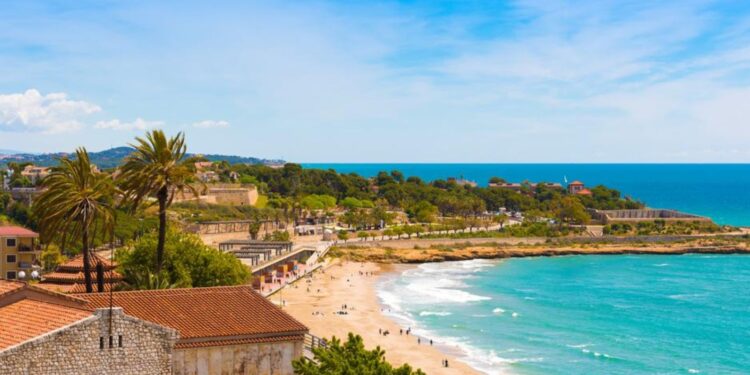 Καταλονία: Δύο ανήλικα αδέλφια από τη Βρετανία, ηλικίας 11 και 13 ετών, πνίγηκαν ενώ κολυμπούσαν