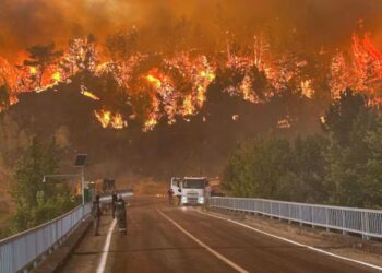 Τουρκία: Φωτιές σε έξι επαρχίες – Νεκροί 10 δασεργάτες στο Εσκίσεχιρ