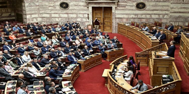 Βουλή Μητσοτάκης ΝΔ ΟΠΕΚΕΠΕ