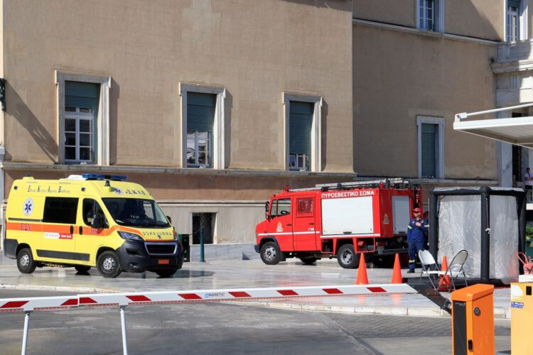 Λήξη συναγερμού με τον φάκελο στη Βουλή – Παραλήπτης ήταν ο πρωθυπουργός