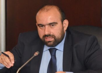 Κύθηρα: Λιποθύμησε ο δήμαρχος ενώ συντόνιζε την αντιμετώπιση της φωτιάς – Η ανάρτησή του