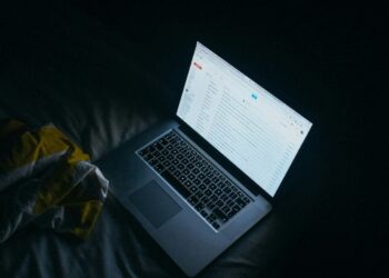 Ρόδος: Χειροπέδες σε 15χρονη για υπόθεση πορνογραφίας