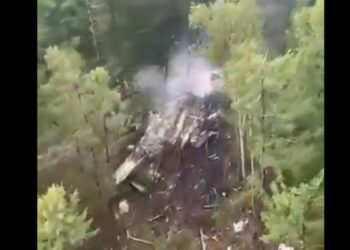 Ρωσία: Εντοπίστηκαν τα συντρίμμια του αεροσκάφους που είχε εξαφανιστεί – Νεκροί 50 επιβάτες