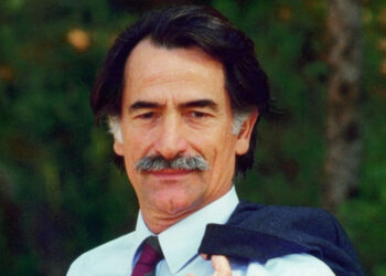 Αντώνης Τρίτσης: «Ξεχασμένο» για δεκαετίες το αυτοκίνητό του -Σε πάρκινγκ στη Λιοσίων