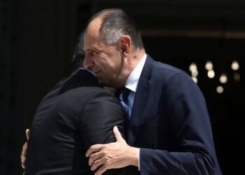 Οι αγκαλιές του Γεραπετρίτη με τον τζιχαντιστή της Αλ Κάιντα